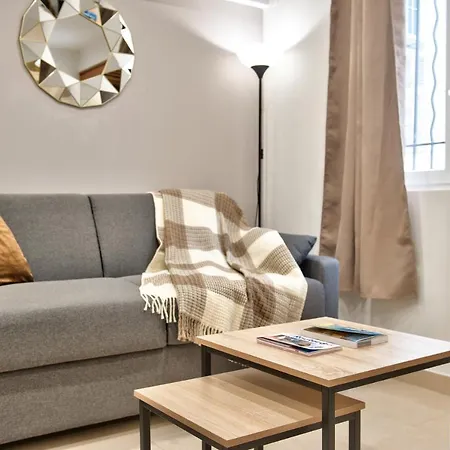 Apartment - Centre - *